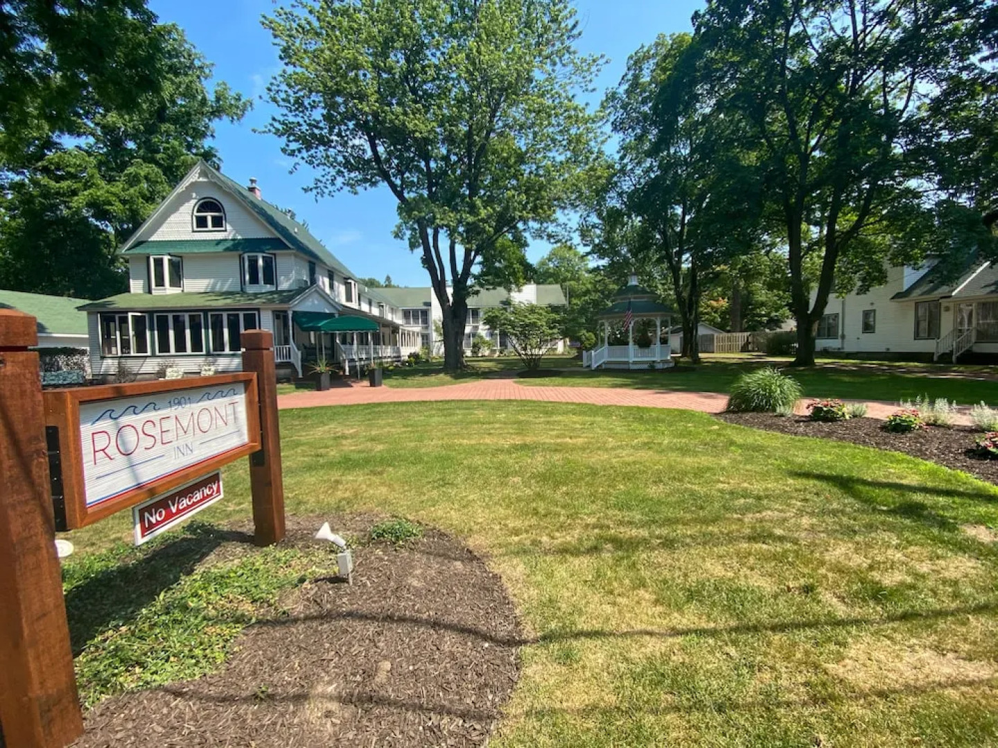 Rosemont Inn Resort B&B