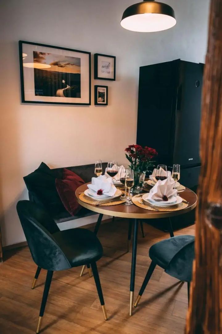 Luxury Oasis, Sauna, AC and Free Parking