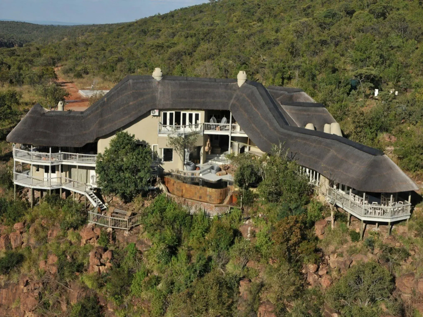 Clifftop Exclusive Safari Hideaway