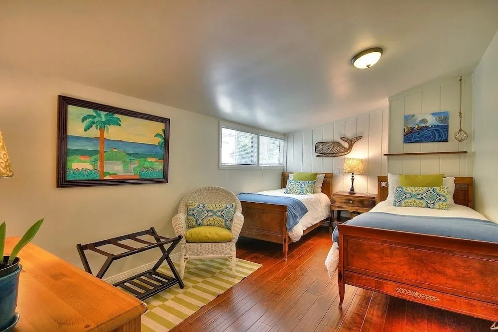 Summerland Ocean View Cottage by RedAwning