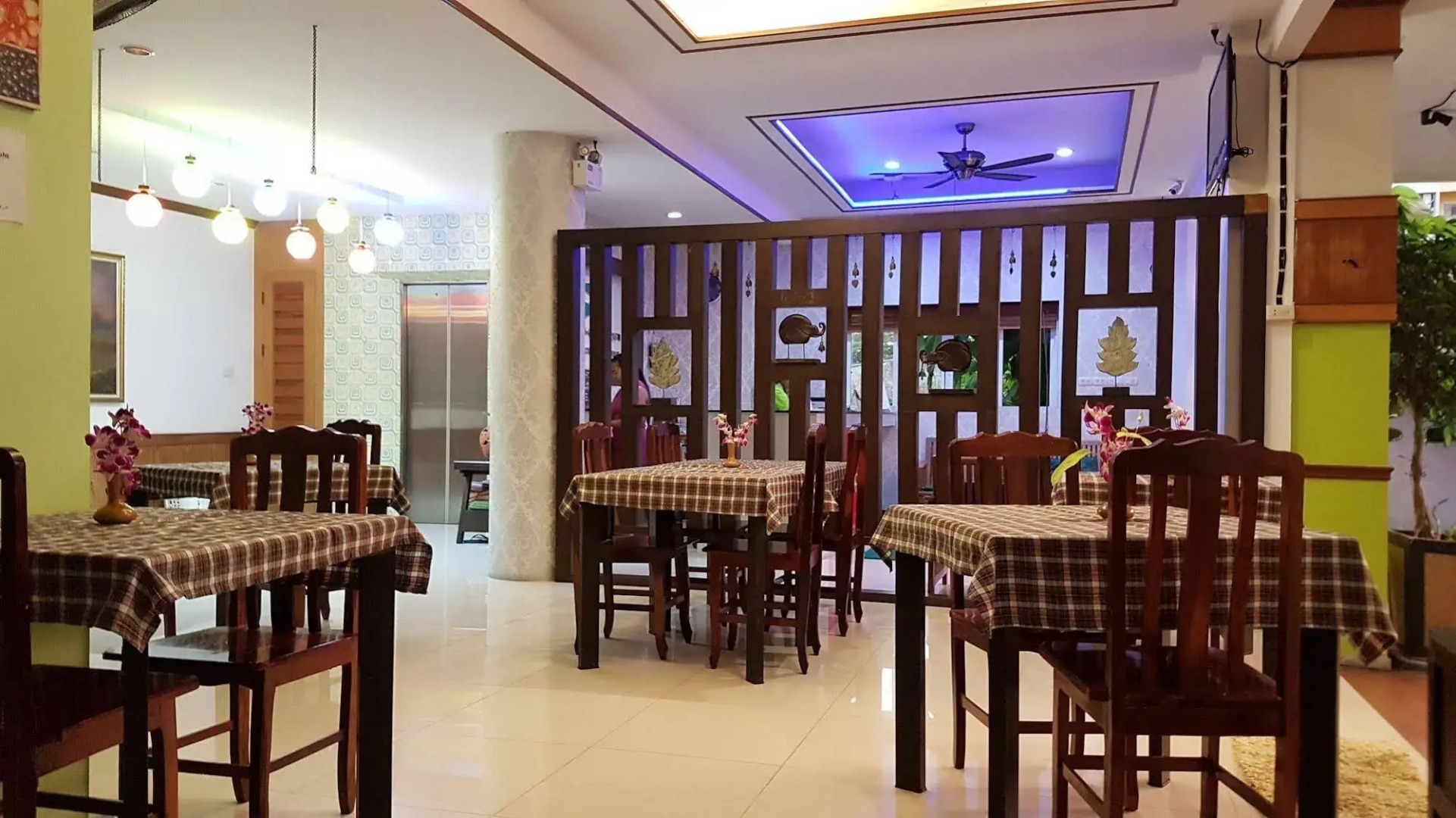 Green Harbor Hotel & Service Apartment