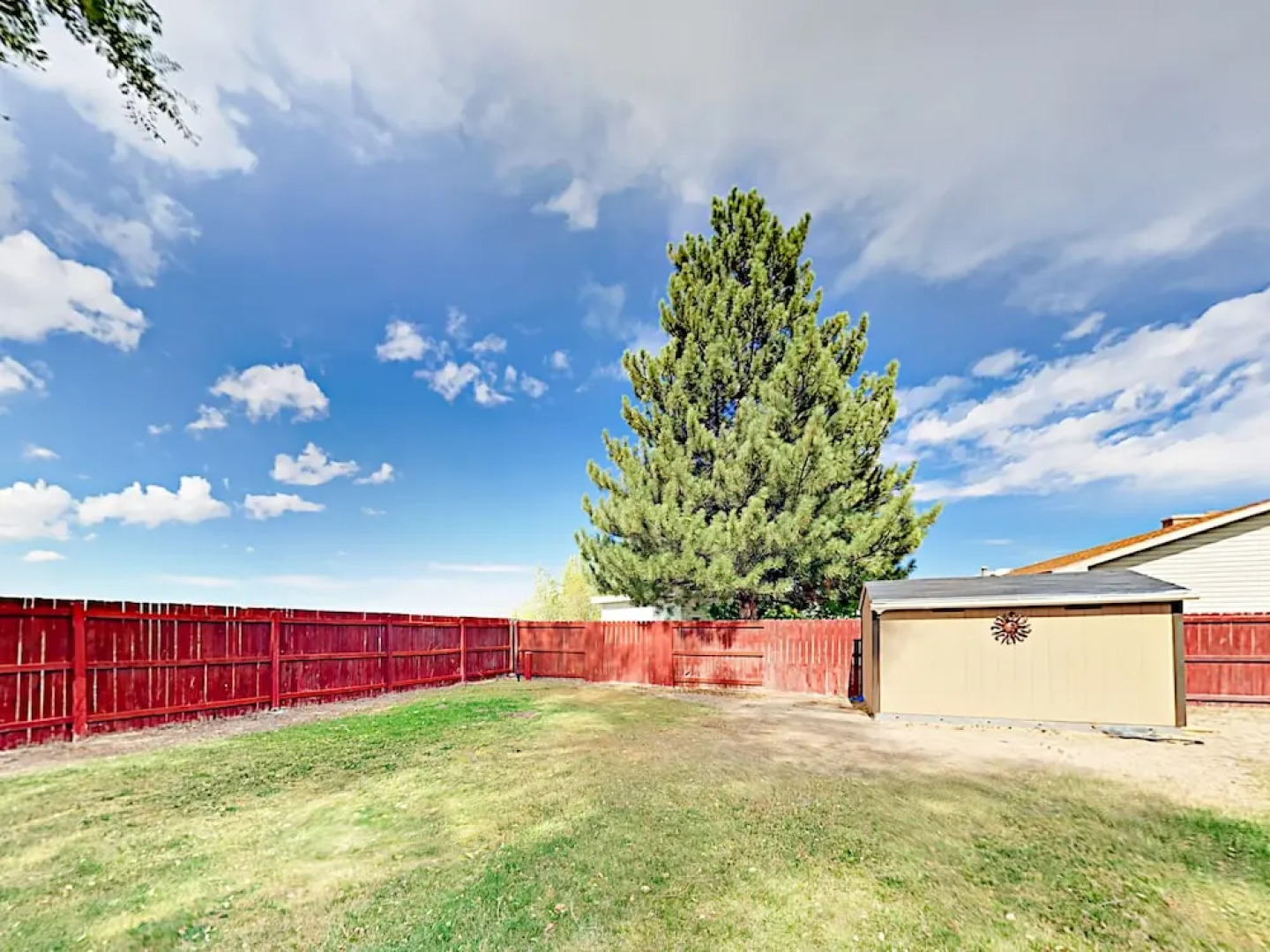 Cottonwood Heights Home 3 Bedrooms 3 Bathrooms Home