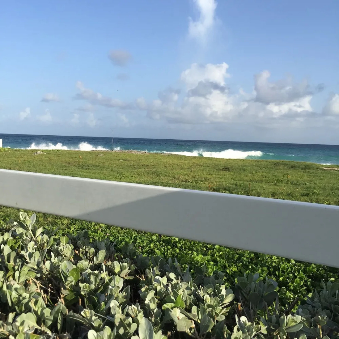 Belle Rive Oceanfront Apartment