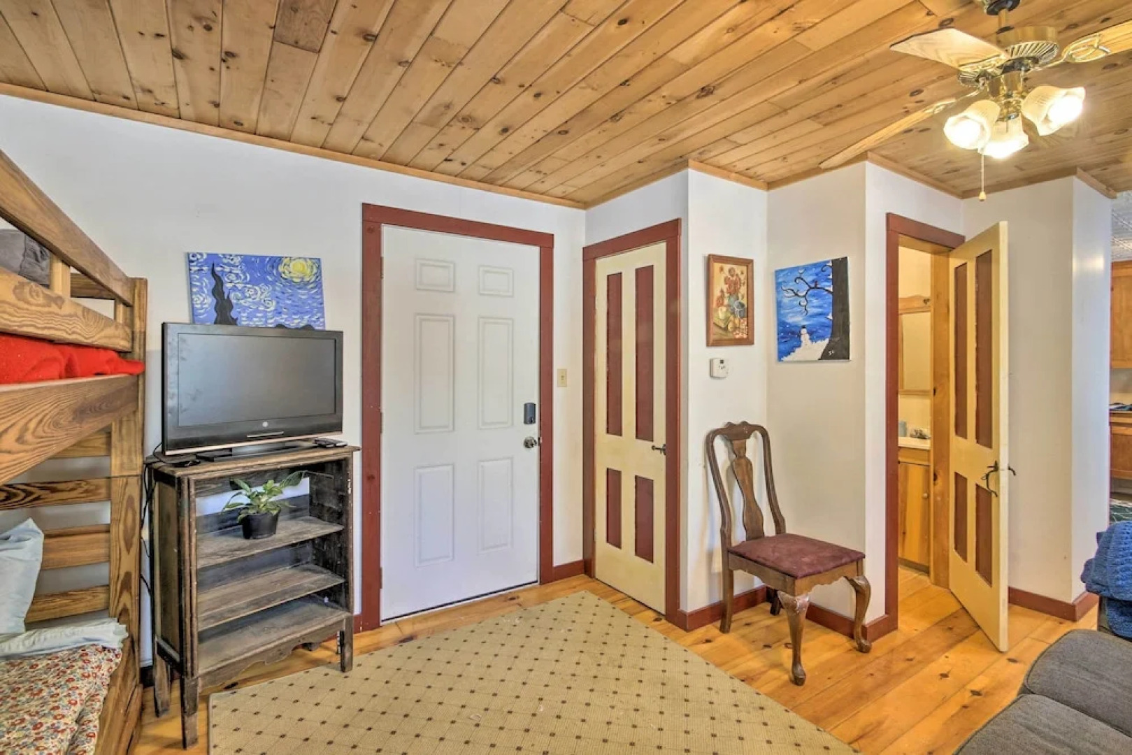 Quaint & Cozy Apartment 12 Mi to Ski Slopes