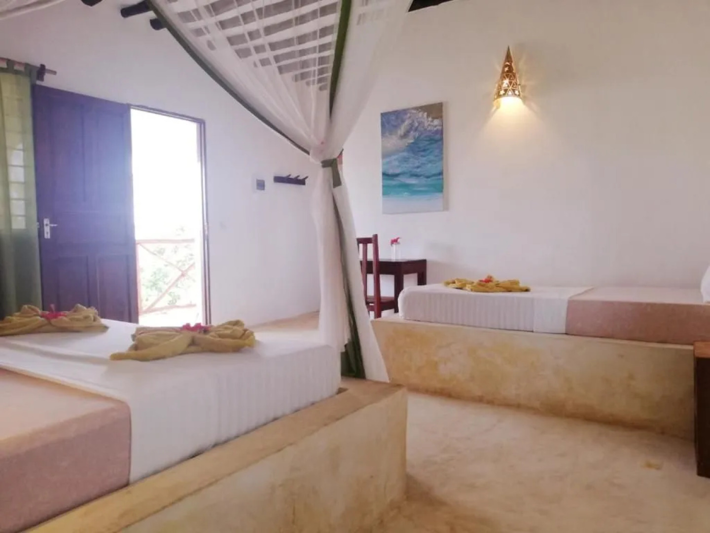 Red Monkey Beach Lodge