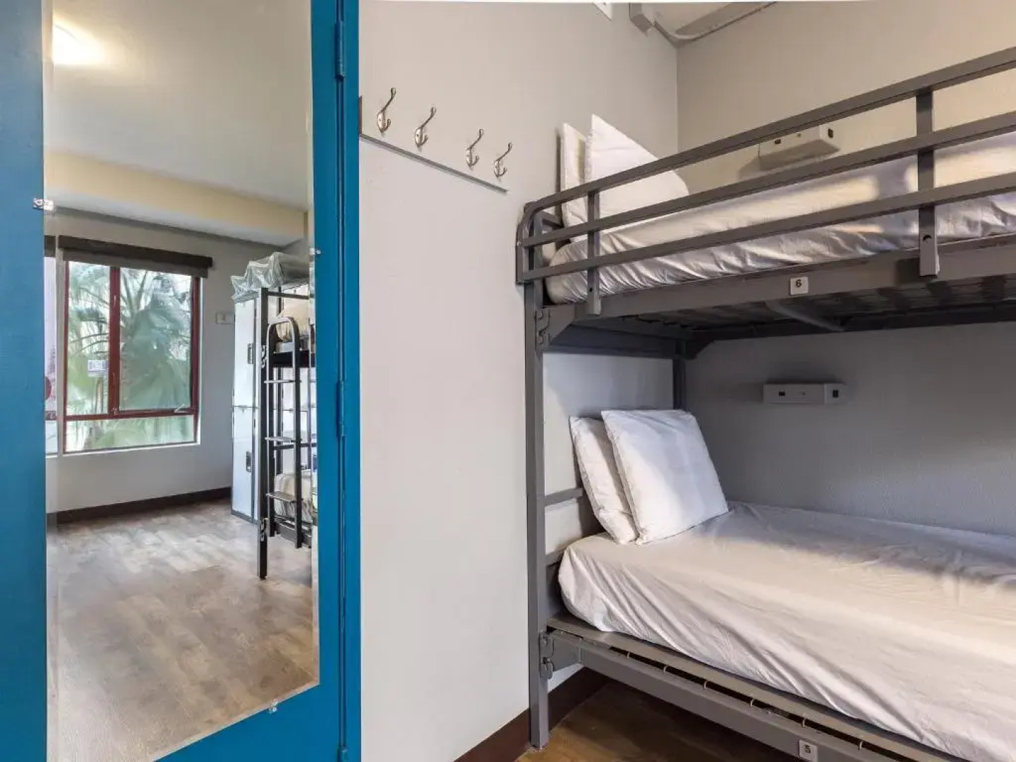 HI Los Angeles Santa Monica Hostel