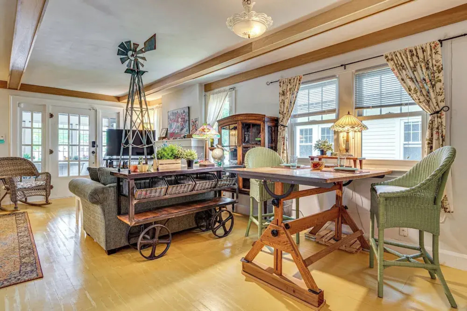 1/2 Mi to Indy Motor Speedway: Home w/ Yard!