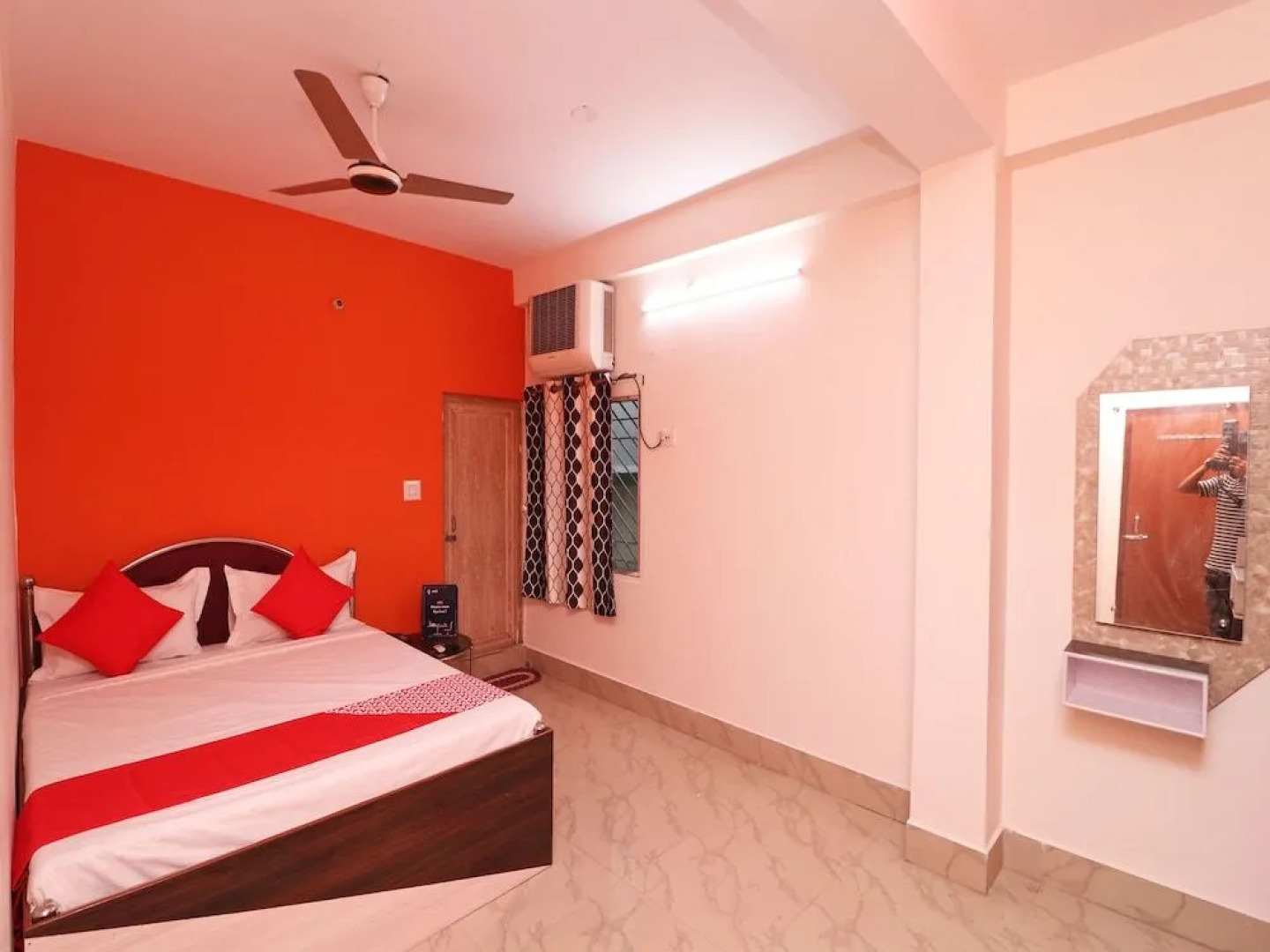 OYO 16496 Trinayani Atithi Niwas