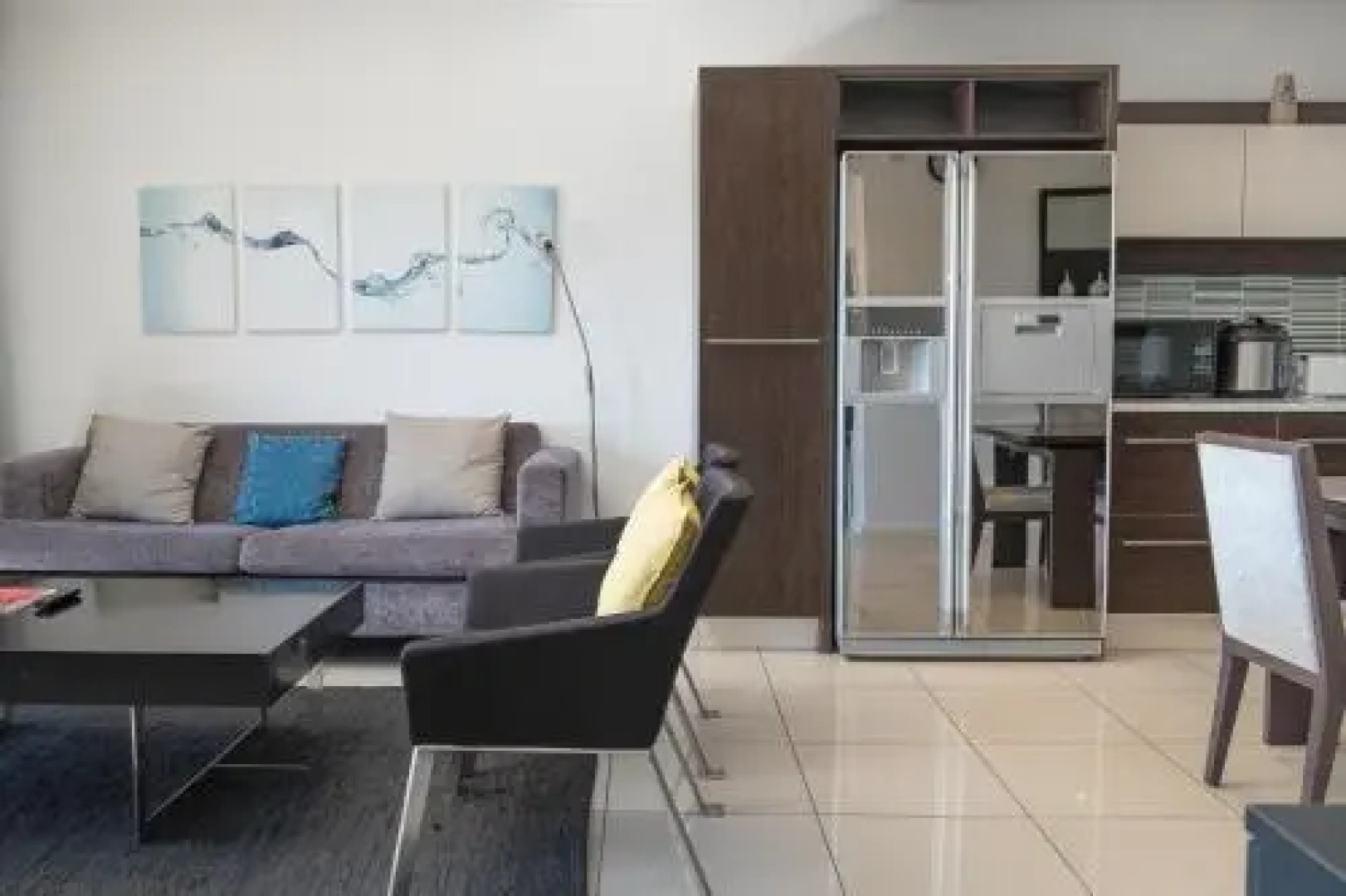 Room 122 @ The Nicol Hotel