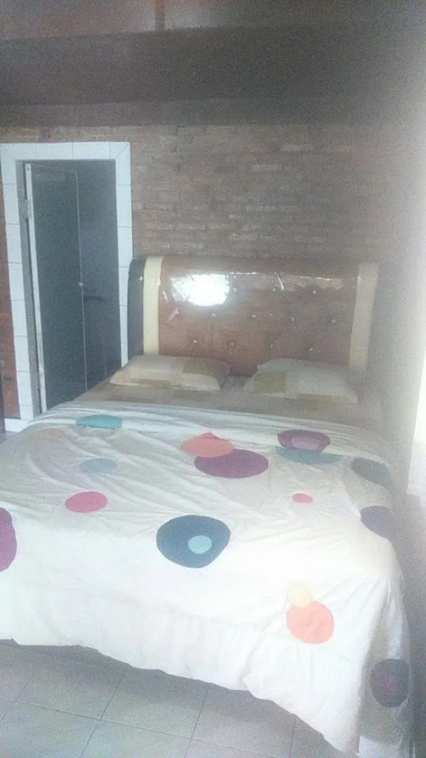 Laster Jony's Guest House