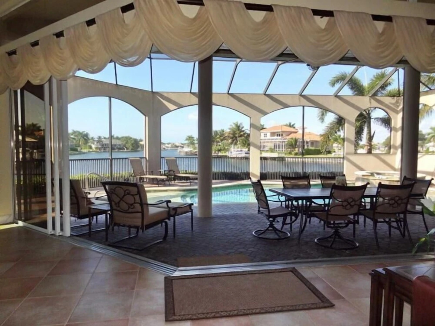 SNOW190 4 Bedroom Holiday Home by Marco Naples Vacation Homes