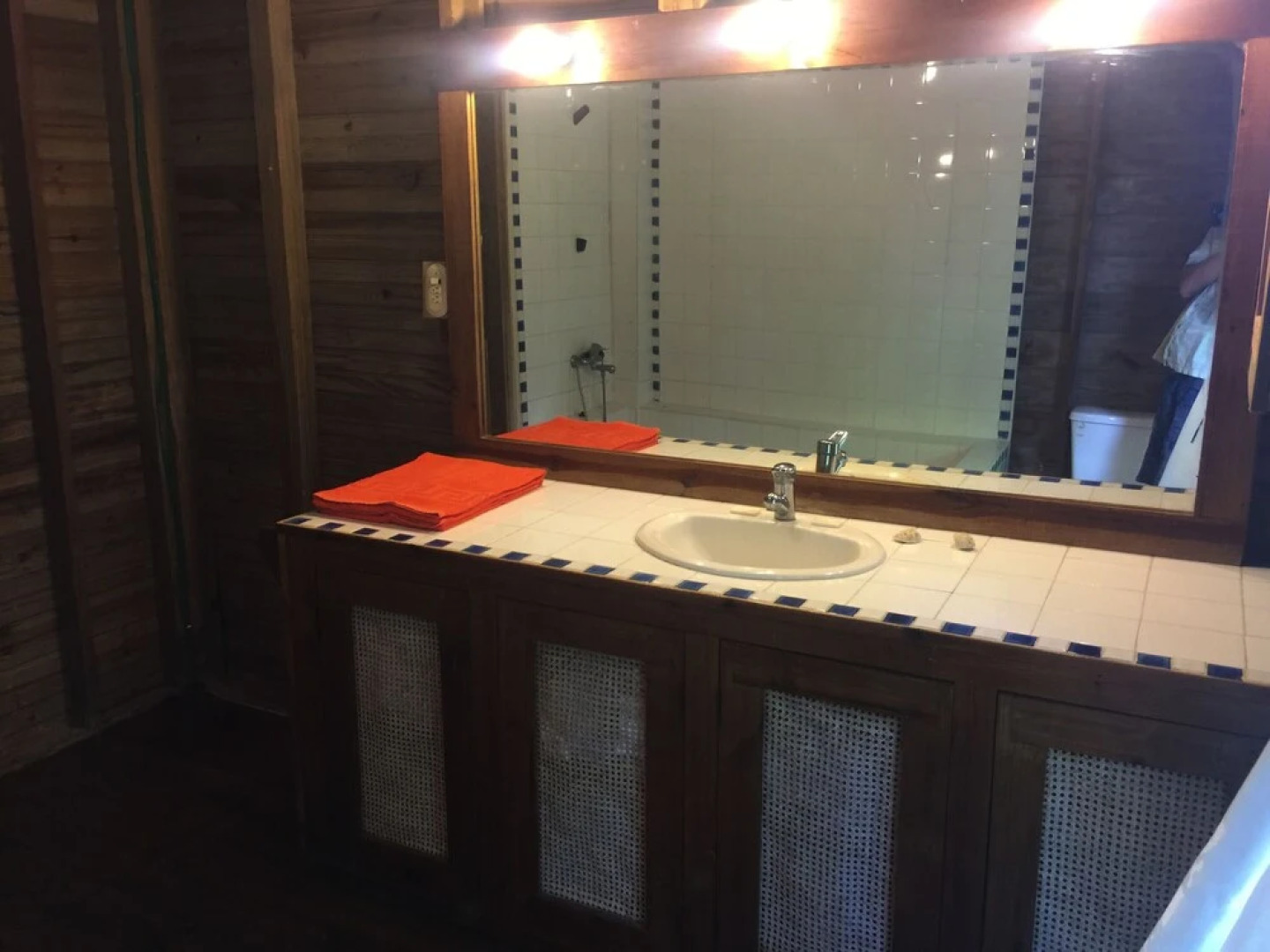 Roatan Bed & Breakfast Apartments