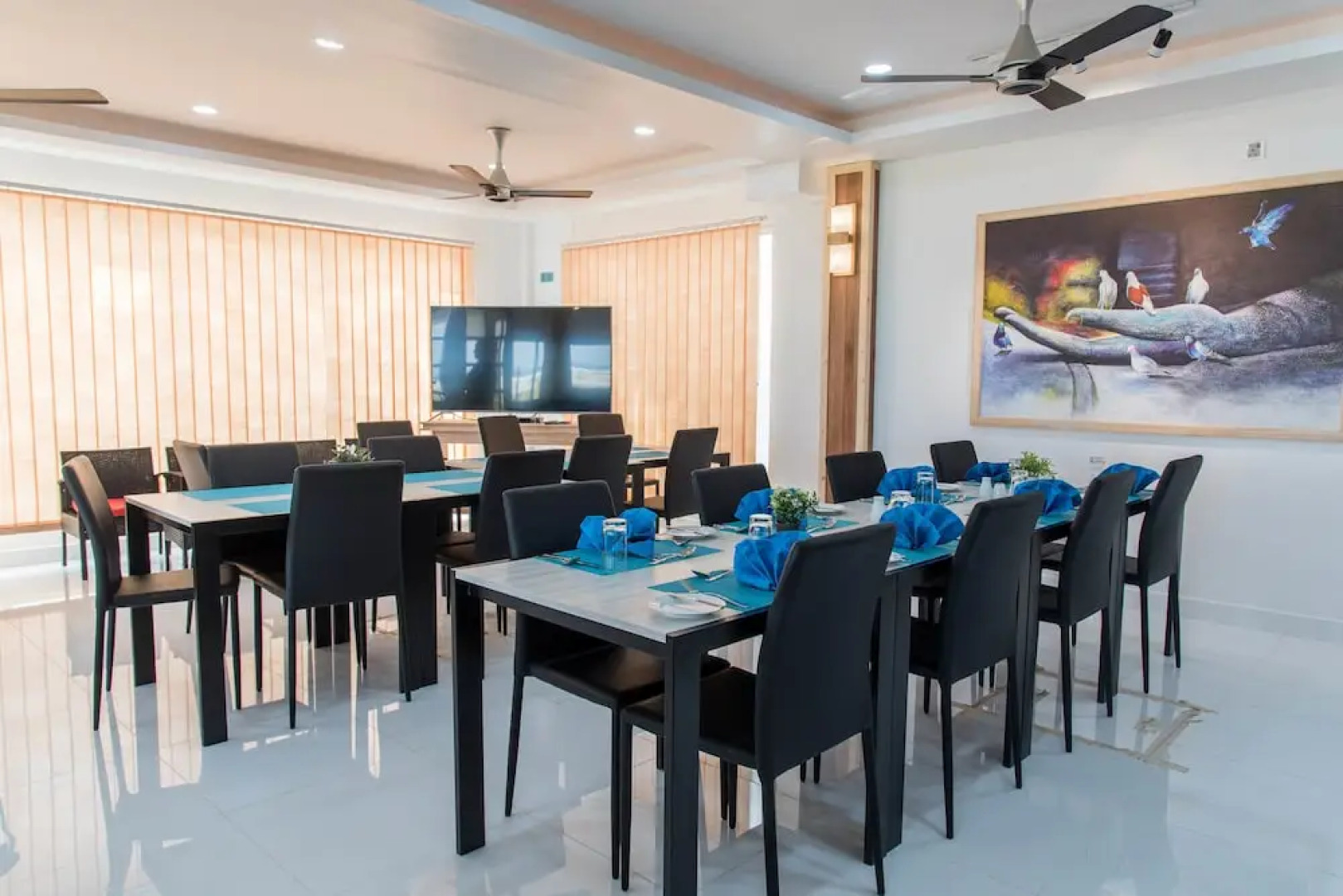 Reef Edge Thulusdhoo