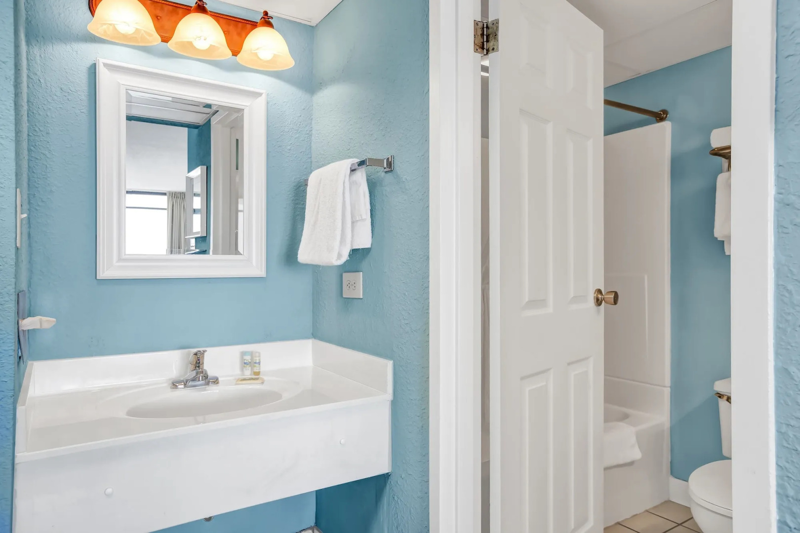 Sand Dunes Resort and Suites