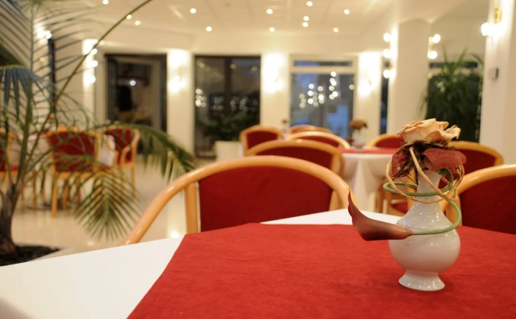 Két Korona Konferencia és Wellness Hotel