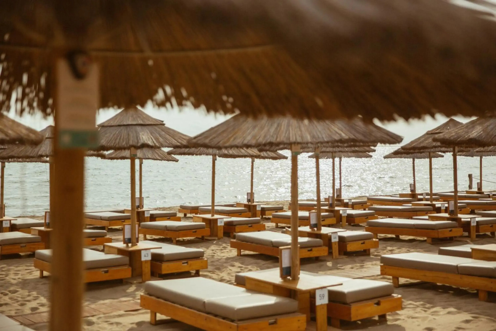 Cumeja - Beach Club & Hotel