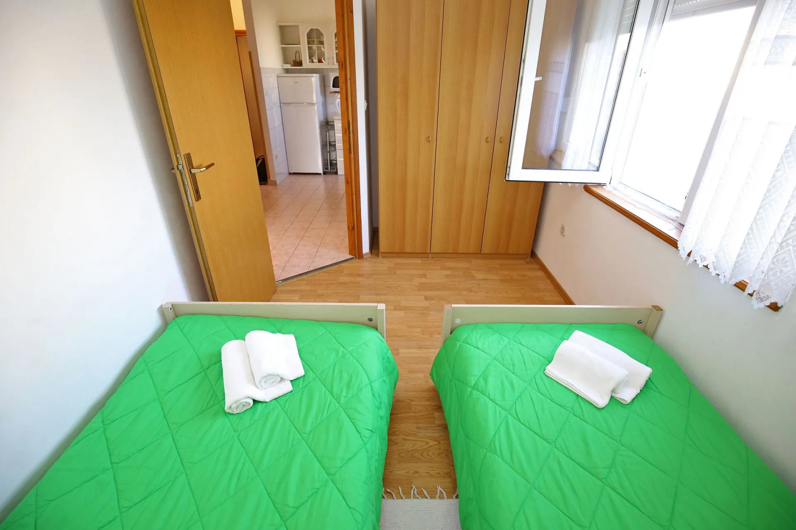 Apartment Vera - 150 m from sea: A1 Sukosan, Zadar riviera