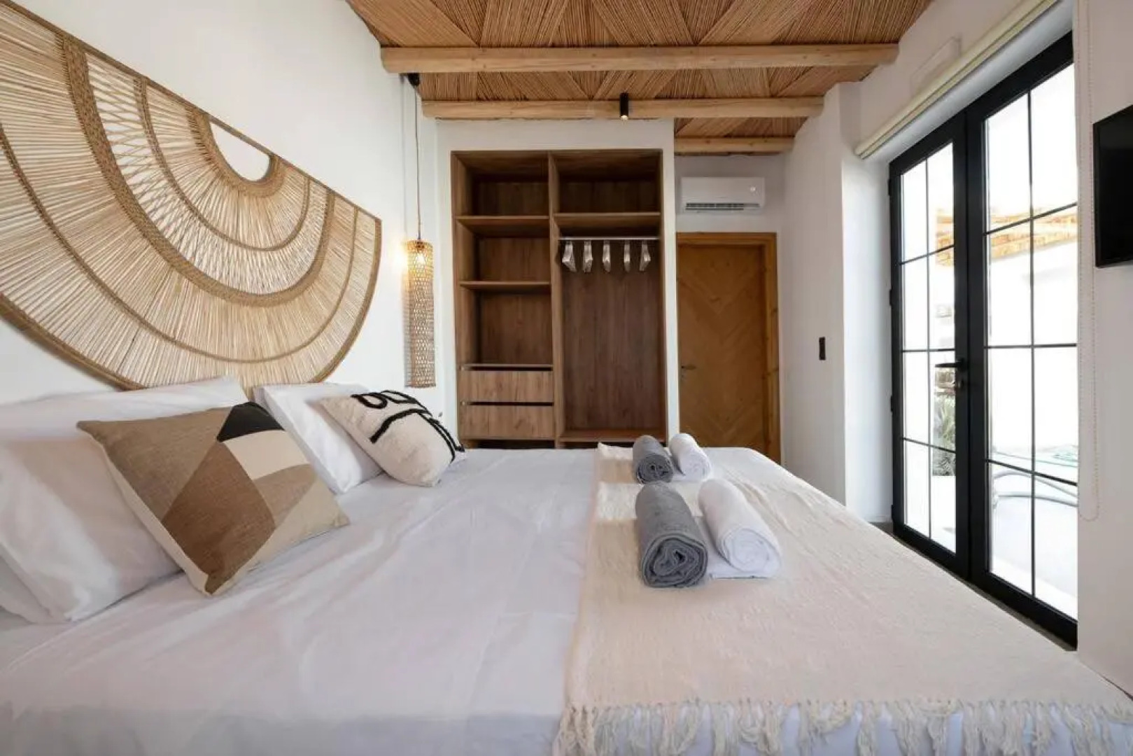 CasaCarma II, private pool, boho design, tradition