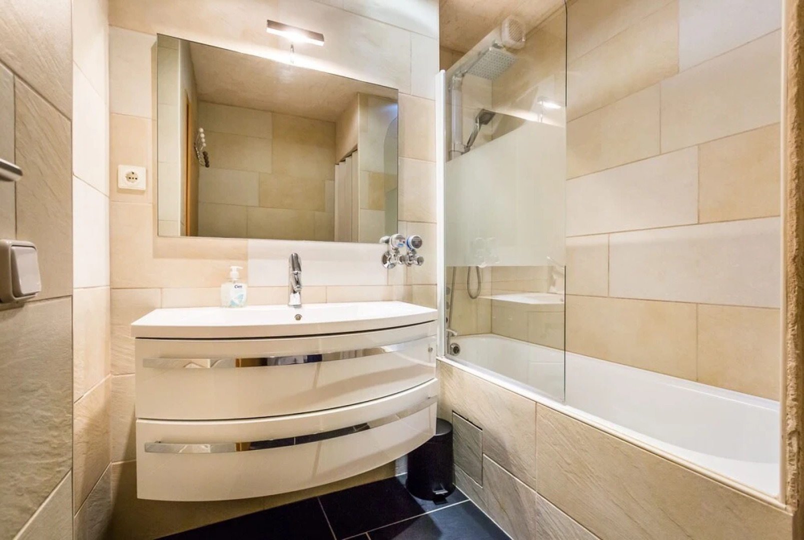 Little Manhatten Apartments