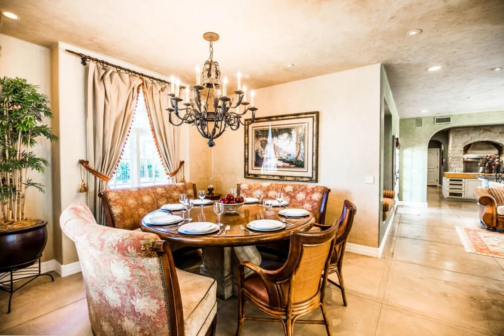 Catalina by Avantstay | Private Grand Estate - Backyard & Pool