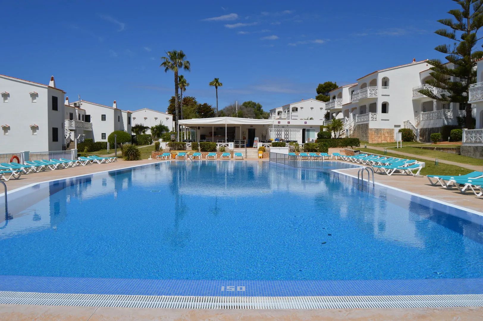 Apartamentos Seth Mestral y Llebeig