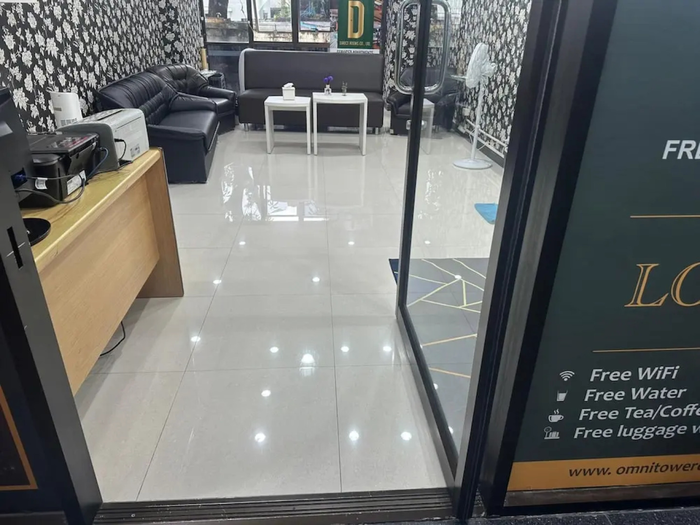 Апартаменты Omni Tower Direct Rooms Sukhumvit Soi 4