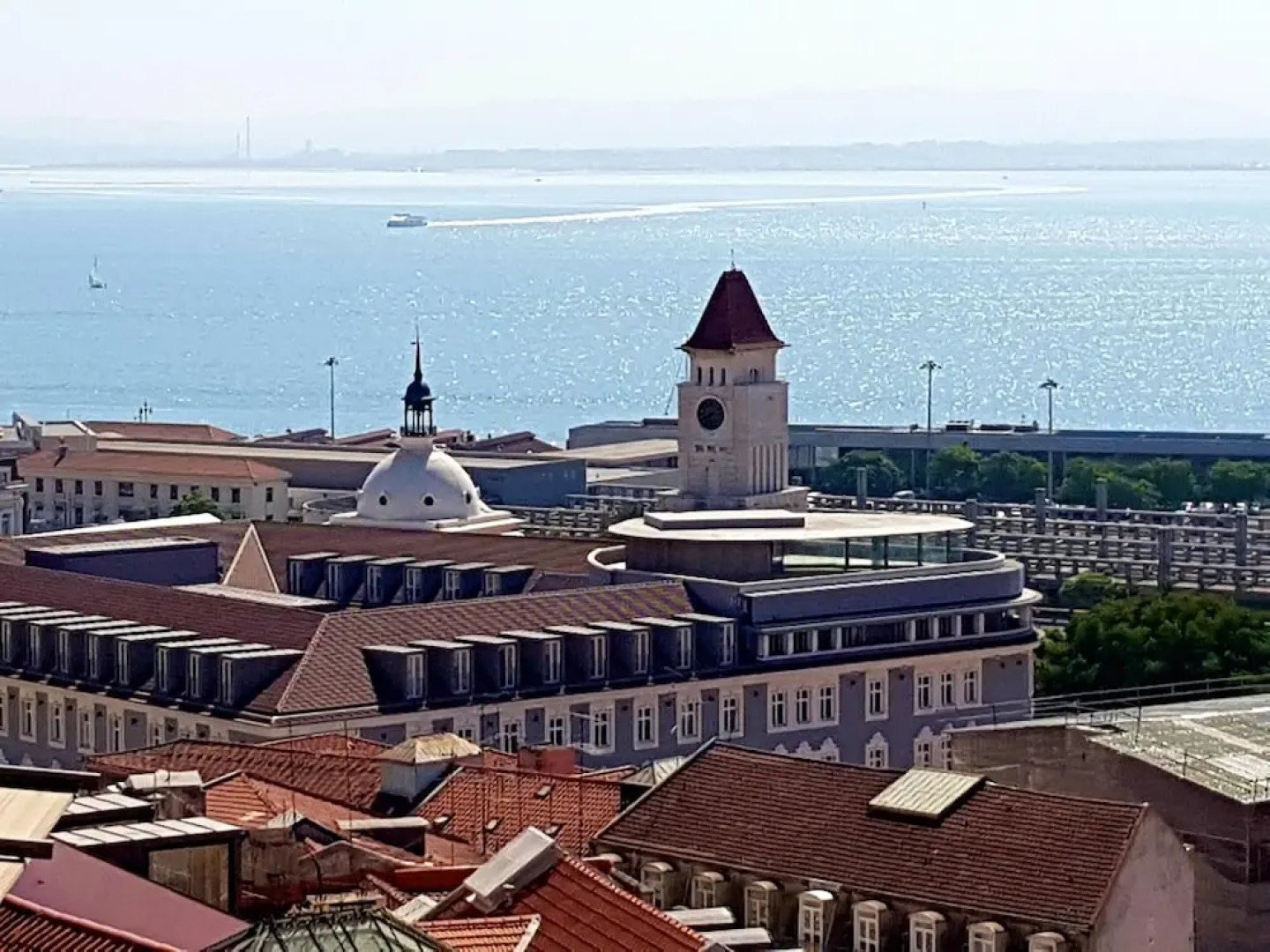 Apartment With 2 Bedrooms in Almada, With Furnished Terrace and Wifi -