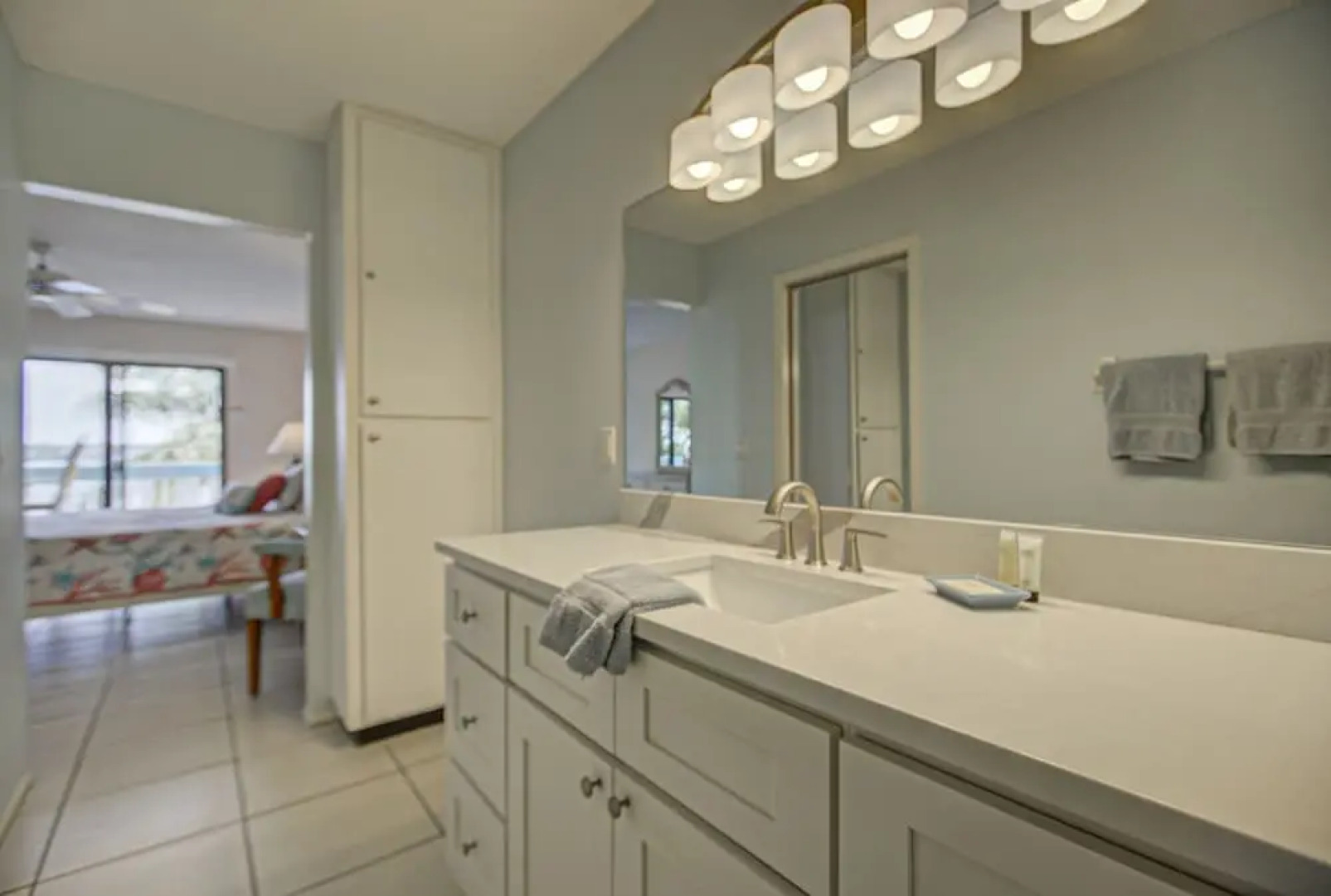 Beach Palms 6B by Anna Maria