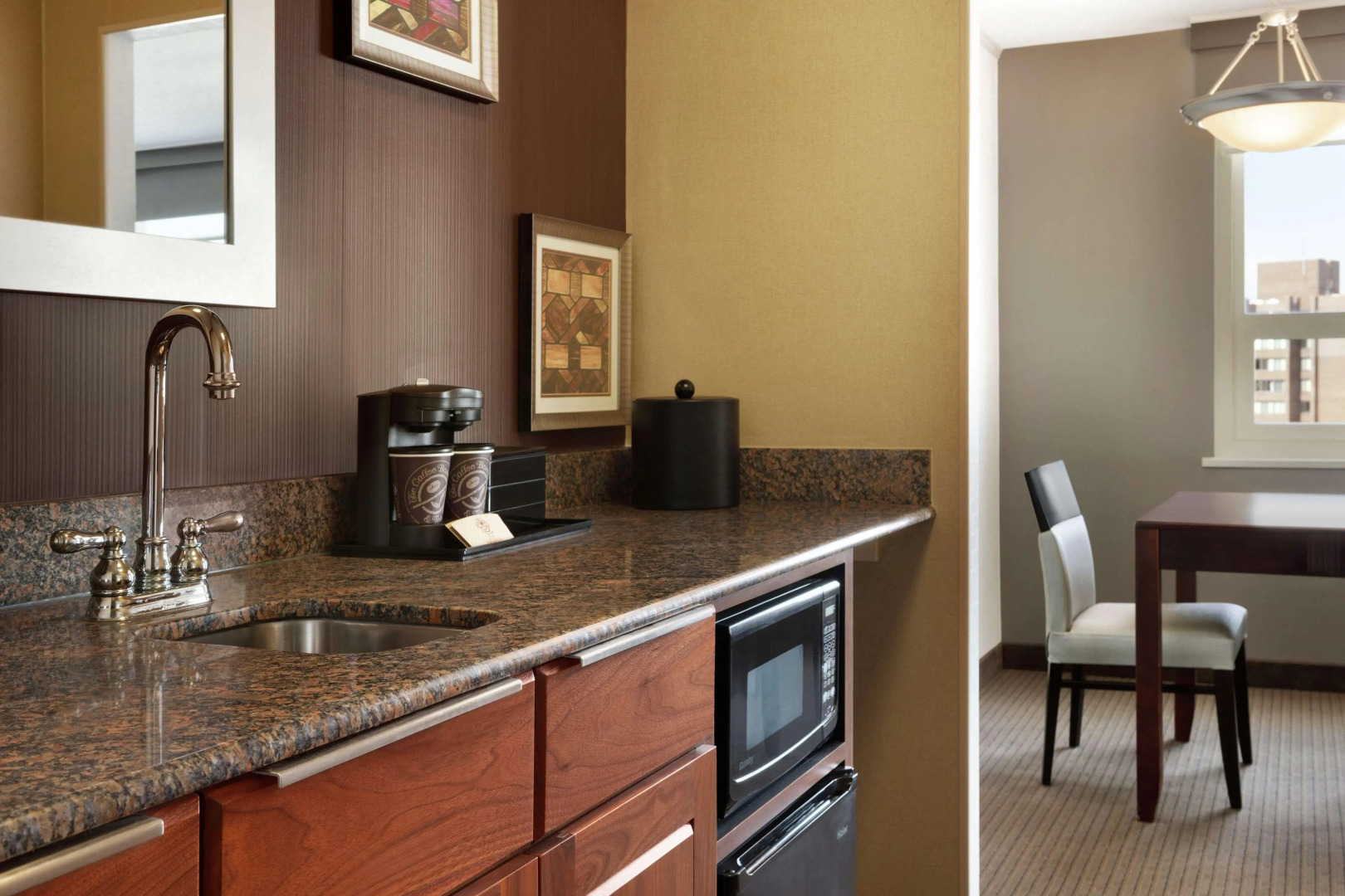 Embassy Suites Baltimore - Inner Harbor