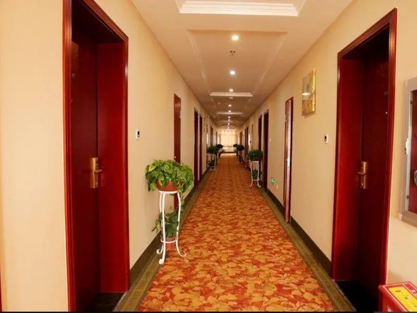 GreenTree Inn Anhui Fuyang Funan East Huaihe Road Express Hotel