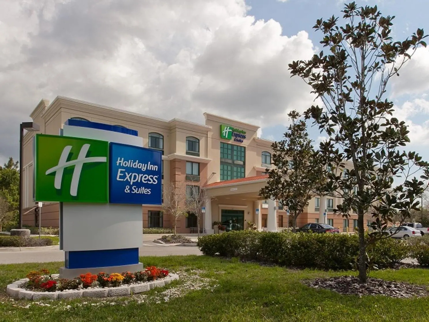 Holiday Inn Express & Suites Bradenton East-Lakewood Ranch by IHG
