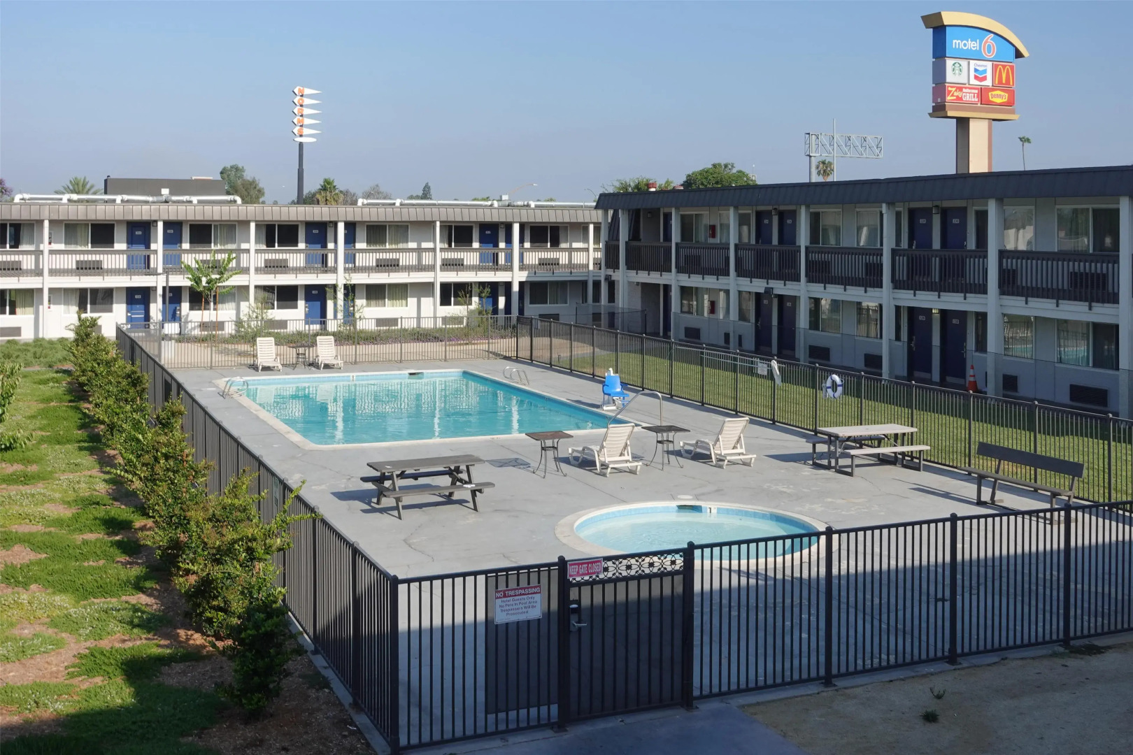 Motel 6 Claremont, CA