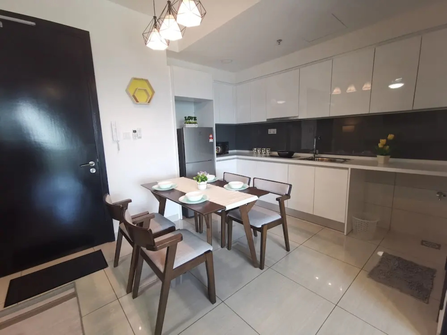 Almas Puteri Harbour by Oca Host