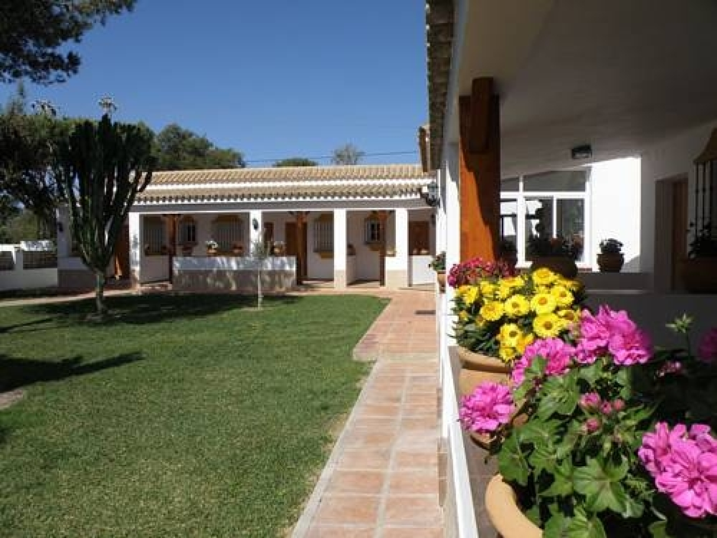 Hostal Restaurante Las Acacias