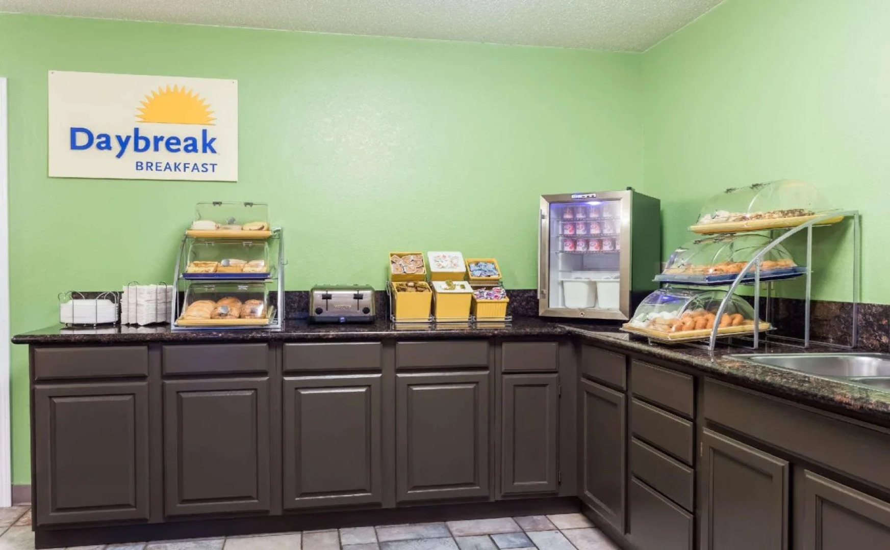 Days Inn & Suites by Wyndham Kaukauna WI