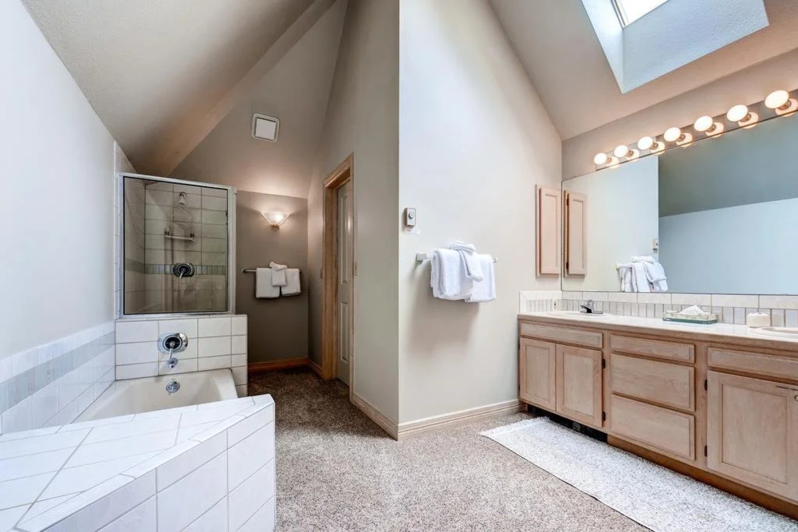 Four-Bedroom Pineview Haus