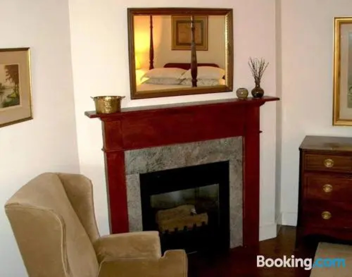 The Charleston House Bed & Breakfast