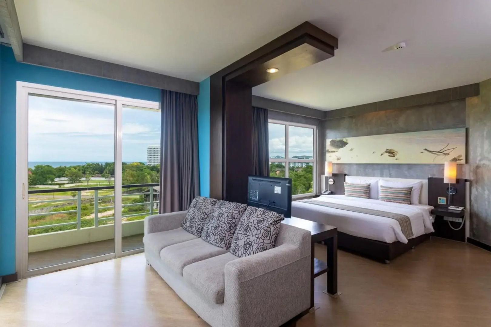 Silathip Huahin Serviced Apartment & Hotel
