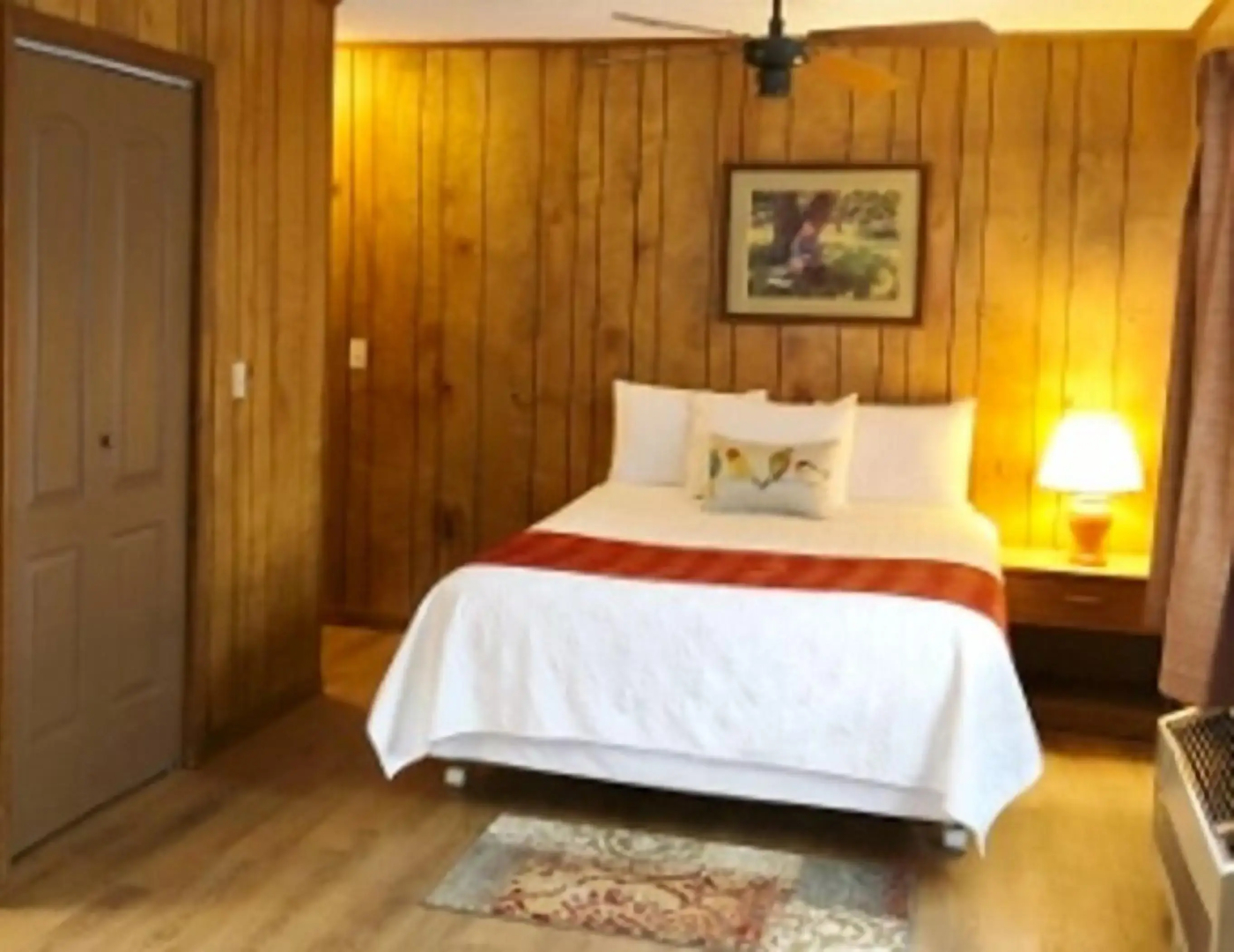 Meadowlark Motel with Restaurant & Bar