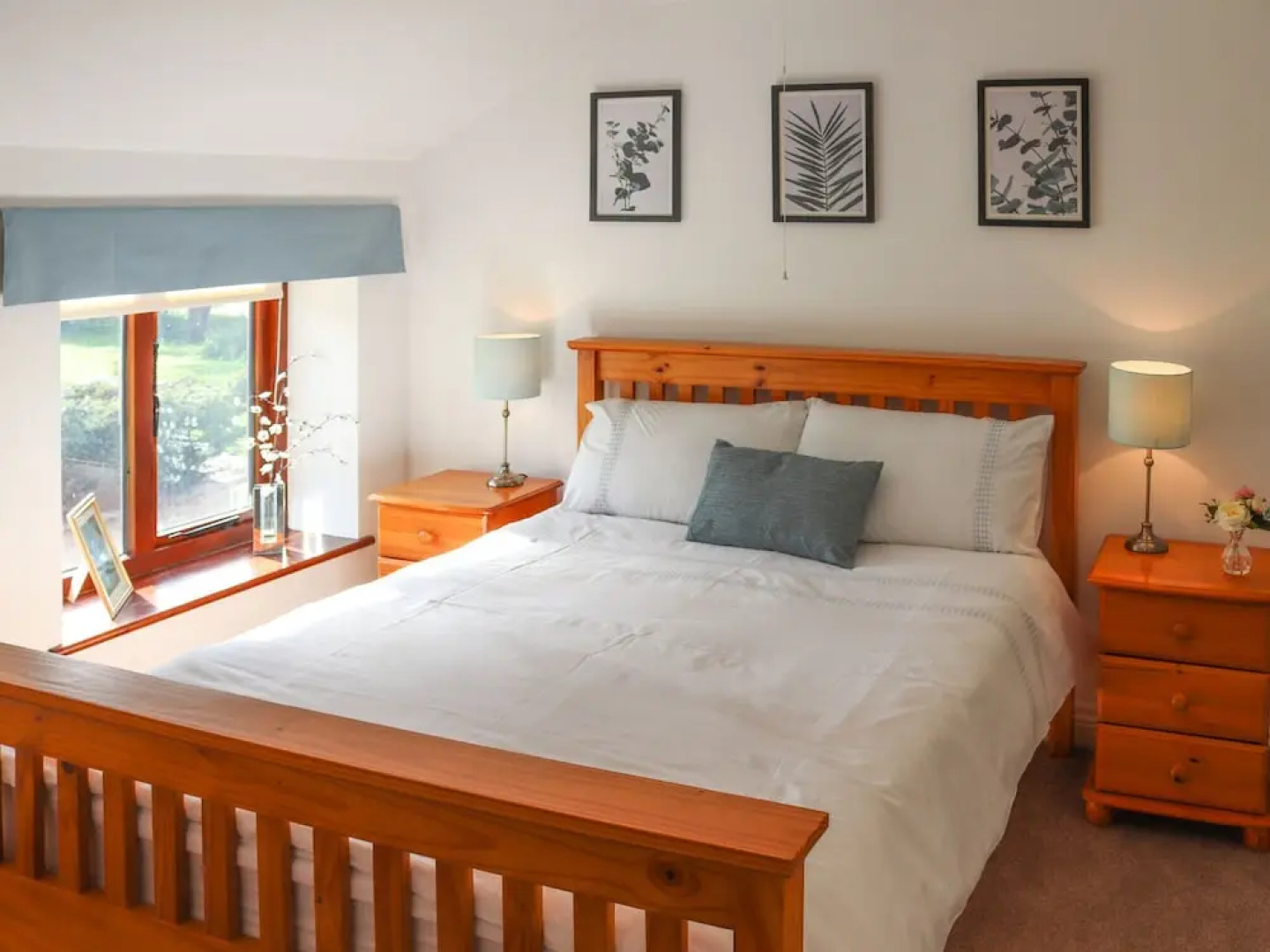 Beautiful, Spacious Cottage Offering Views of the River Nar