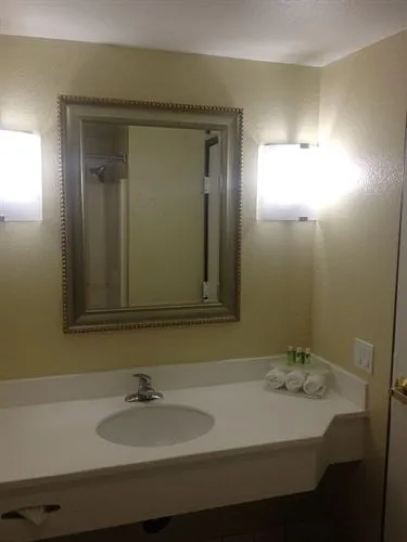 Holiday Inn Express & Suites Solana Beach - Del Mar