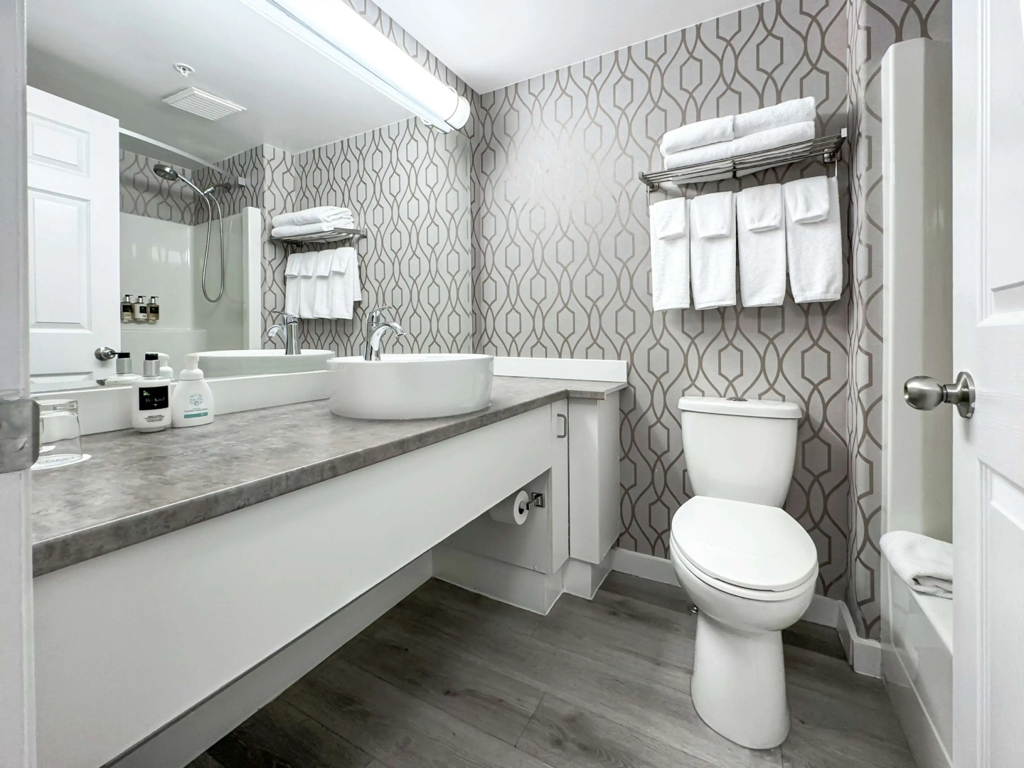 Coast Parksville Hotel