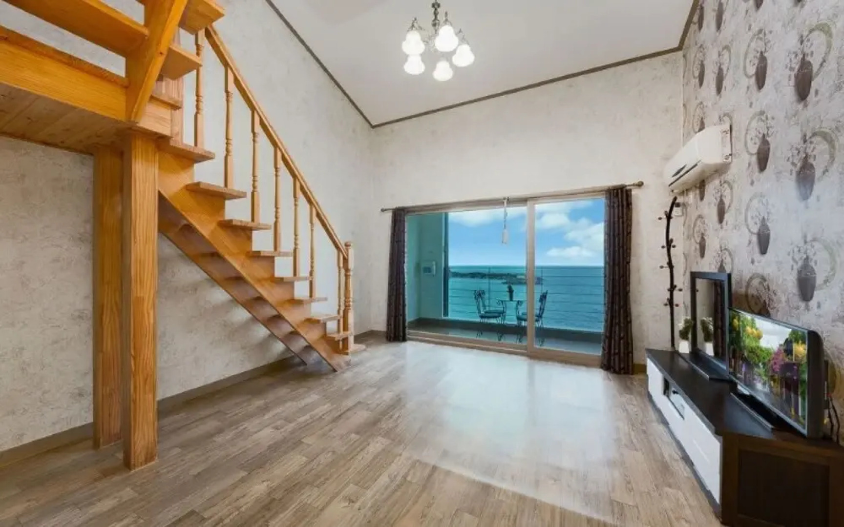 Yeongdeok Gaemitongkku Pension