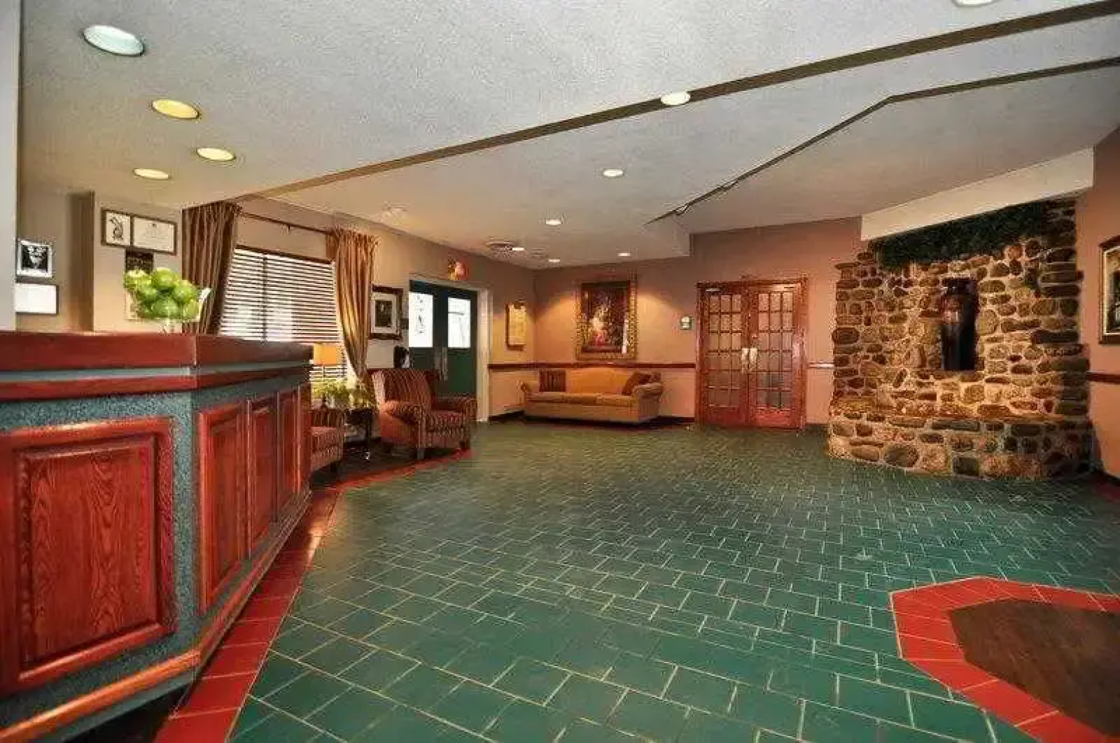 Best Western Plus Manoir Adelaide