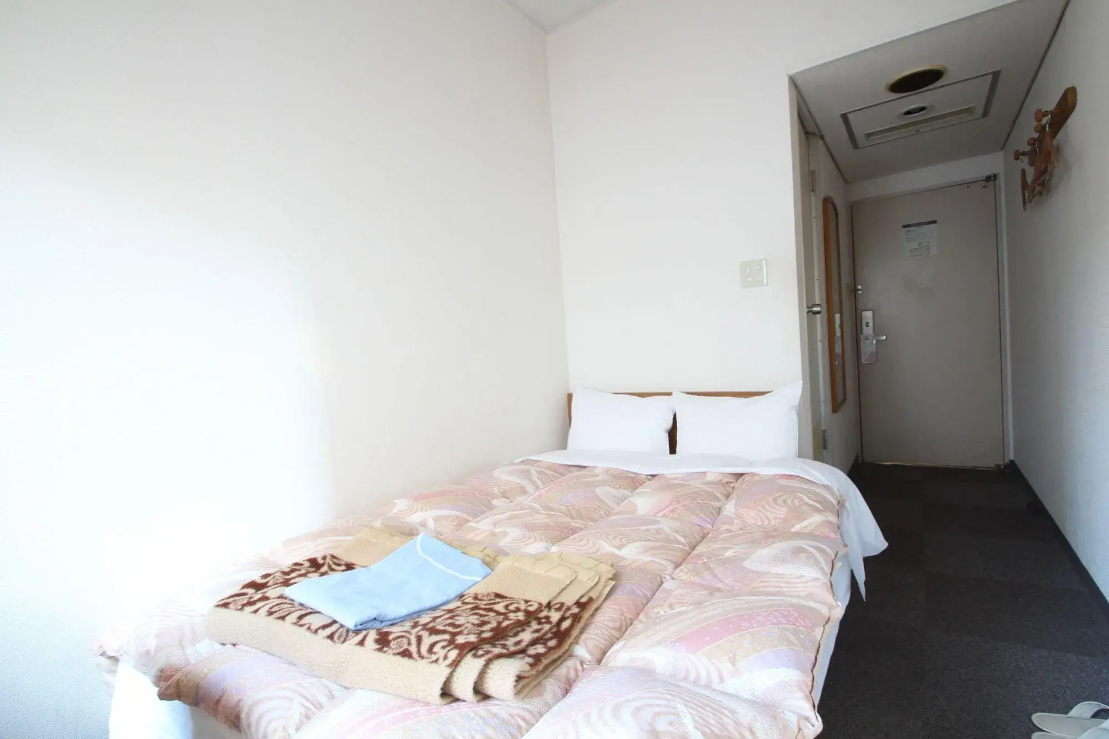 Sakura Hotel Ikebukuro - Hostel