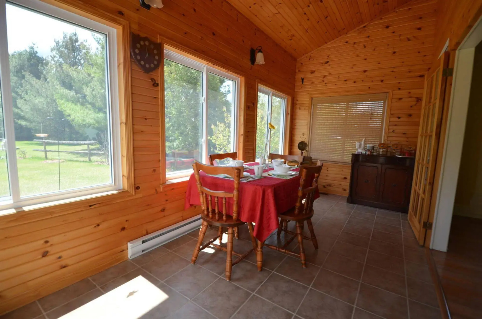 Magnolia North Bed and Breakfast