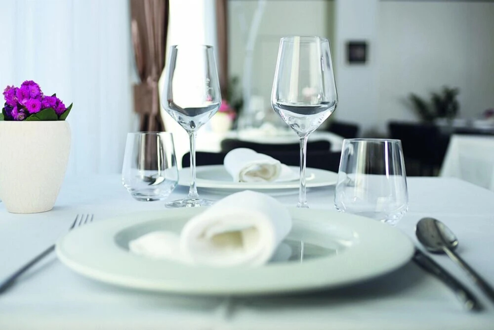 Santiny Hotel & Restaurant