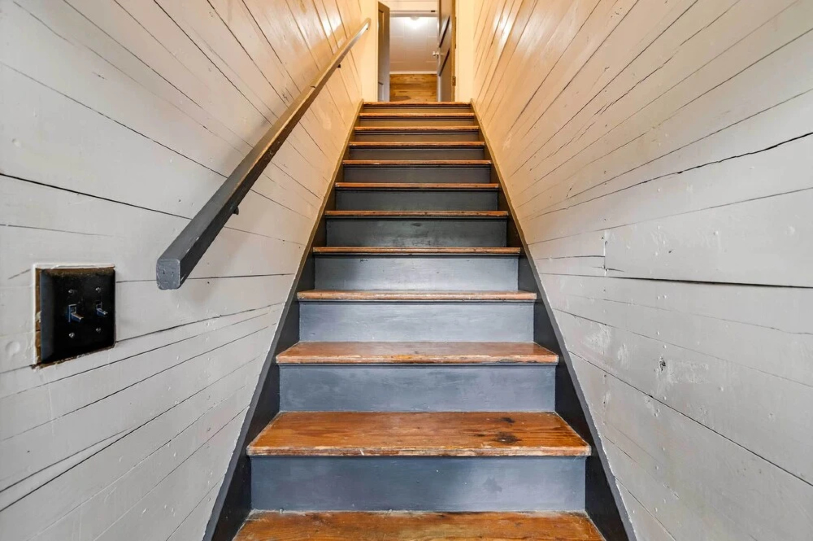 Cozy Starkville Apartment: Walk to Main Street!