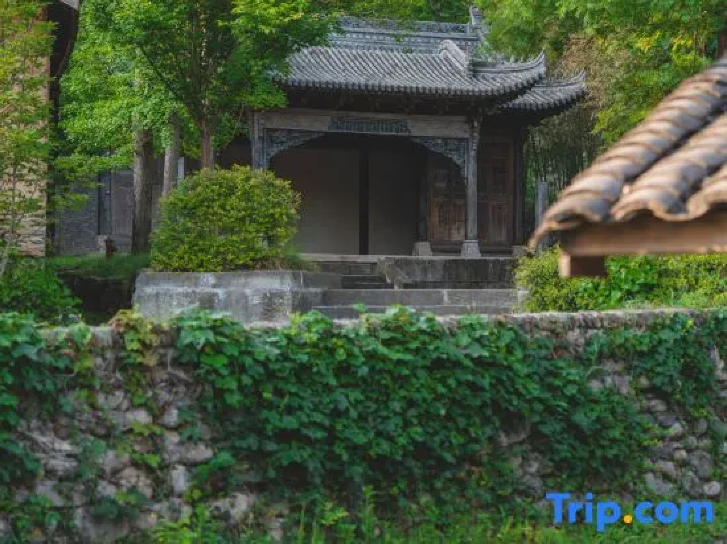 Qujia Courtyard Guesthouse