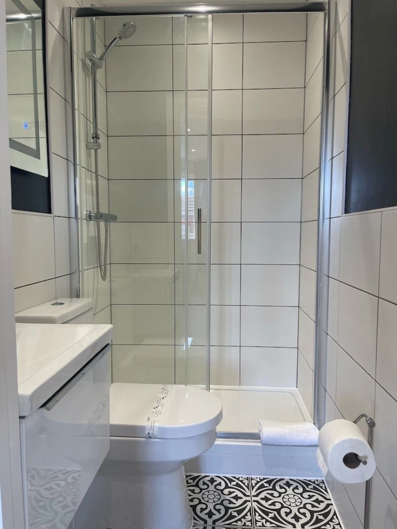 The Horseshoe and Castle